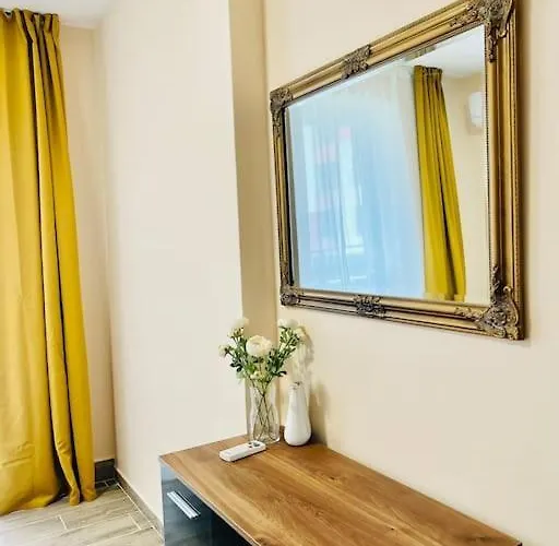 Malinova Stylish * София